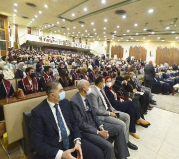 مشاركة د. فيحاء عبدالله في حفل ترديد قسم كلية الطب