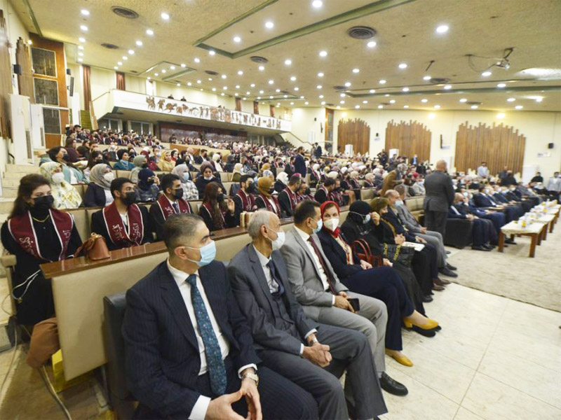 مشاركة د. فيحاء عبدالله في حفل ترديد قسم كلية الطب