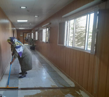 تنظيف اروقة المعهد